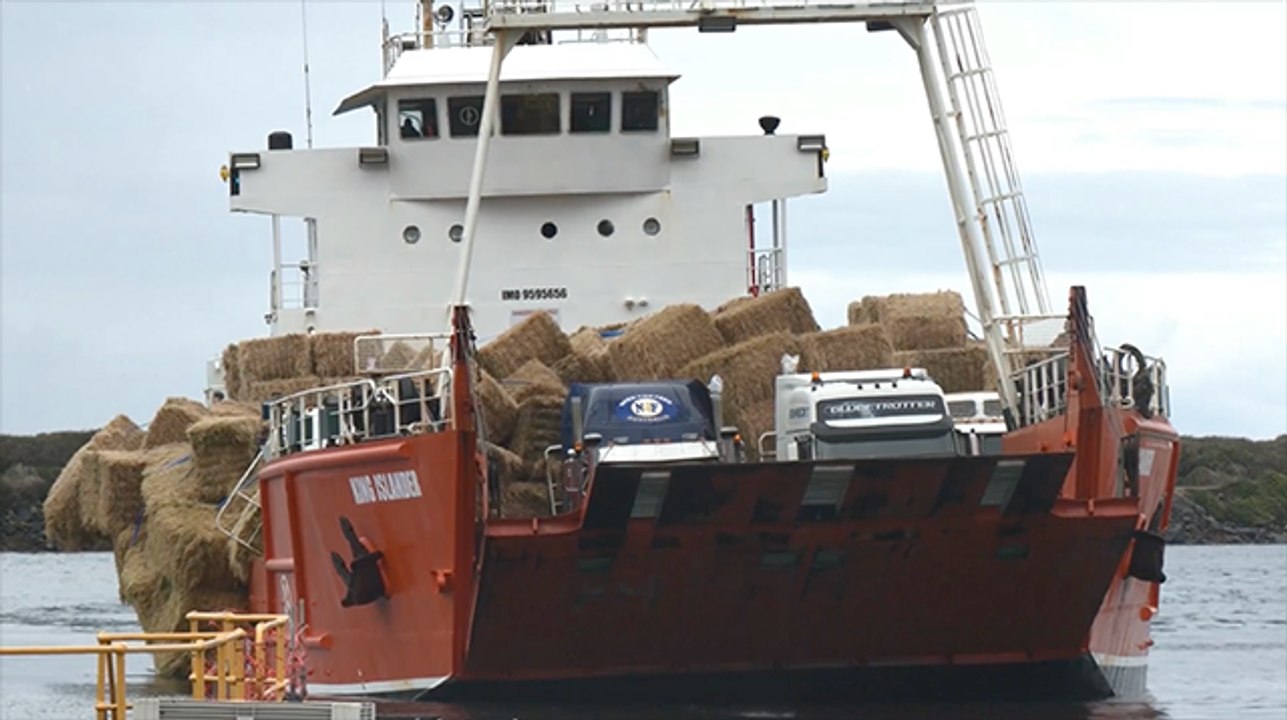 King Islander ship rocked by rough weather | Stock & Land