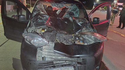 Düğünden çıkan aileye araç çarptı: 4 ölü