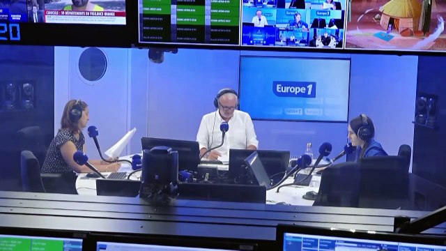 JO Paris 2024 : Léon Marchand remporte l'or du 400 m quatre nages