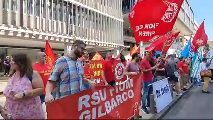 Prato, la protesta dei metalmeccanici contro Confindustria