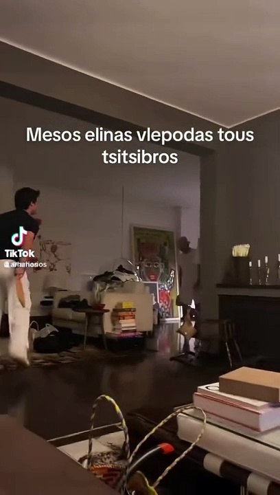 Μπακοδήμου: Το απίθανο βίντεο με τα παιδιά της στο σαλόνι του σπιτιού που ξάφνιασε τους fοllowers