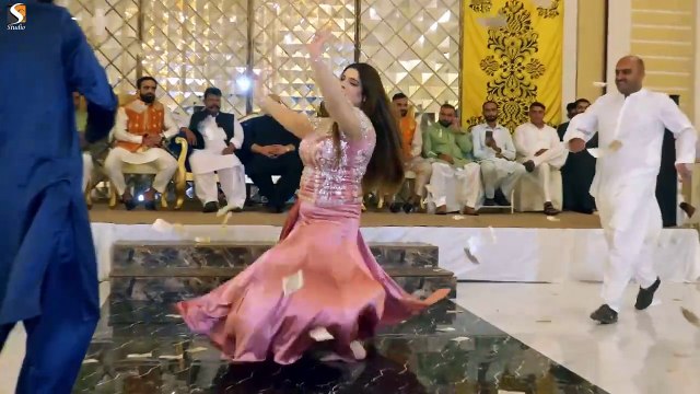 Meri Lagdi Kisse Na Vekhi , Chahat Baloch Mujra Dance Performance 2022