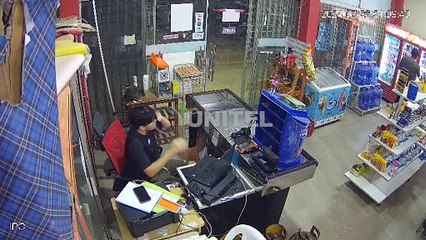 ​​​​​​​Robo a un minimercado queda grabado en cámaras de seguridad