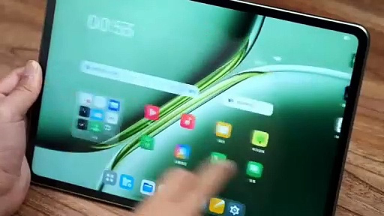 فتح صندوق الحاسوب اللوحي OnePlus Pad Pro