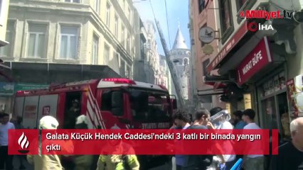 Beyoğlu'nda 3 katlı binada yangın paniği