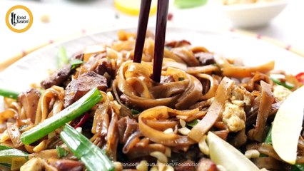 Chicken thai noodles.