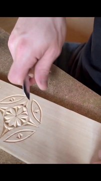 AmazingChina- Freehand Wood Carving (Chip Carving)