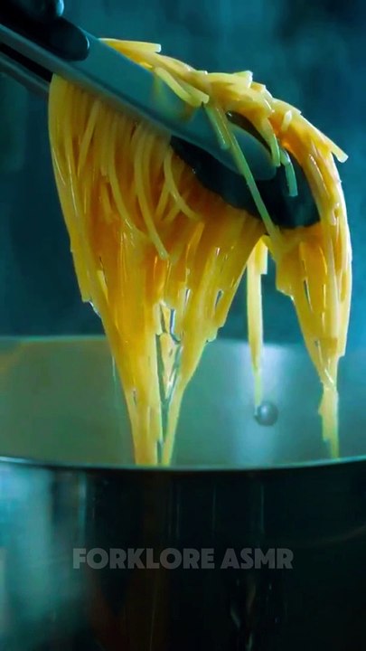 Cooking can be a symphony of sounds!  Join me as we explore the calming ASMR vibes in the kitchen. From the soft crackle of frying to the rhythmic chopping, it’s all about the experience.