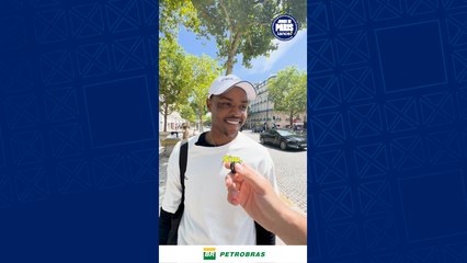 Monsieur Resenha: Belle Costa e os termos em português pelas ruas de Paris.