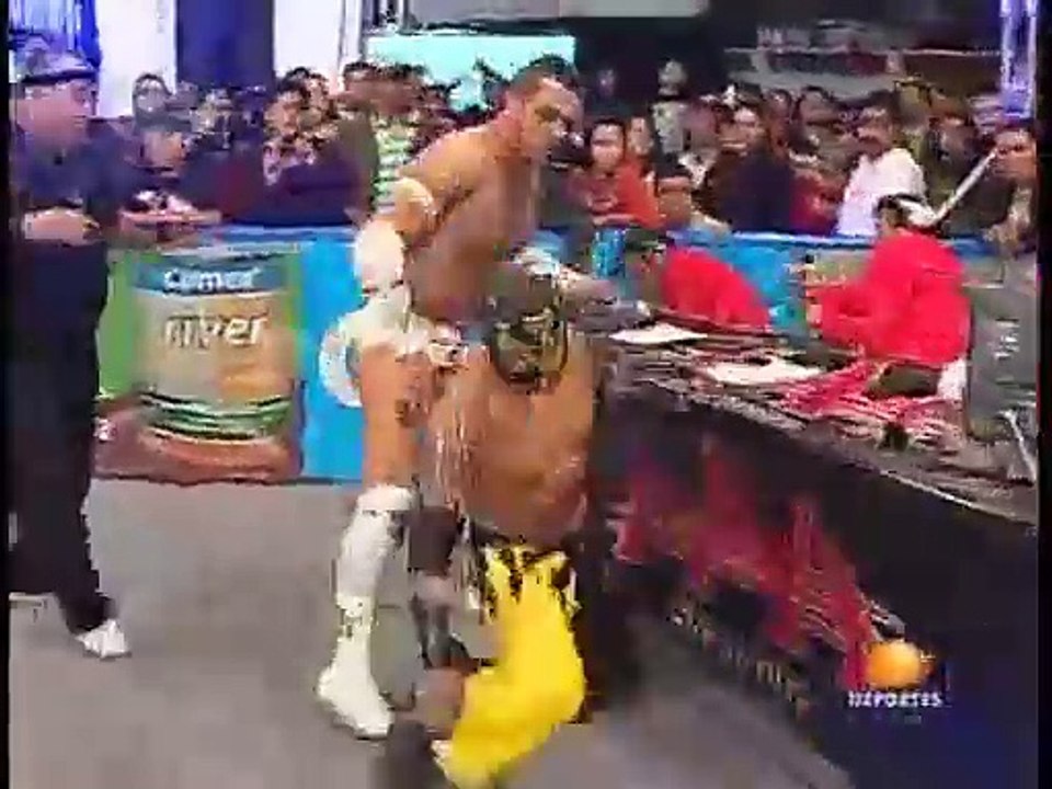 AAA Cruiserweight Title - Extreme Tiger vs. Alex Koslov ( AAA Rey de Reyes  2010 )