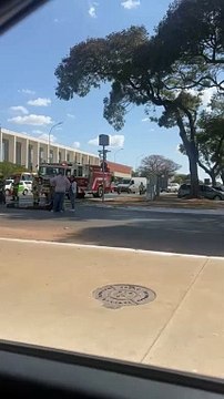 Queda de motociclista deixa duas vias interditadas no Eixo Monumental