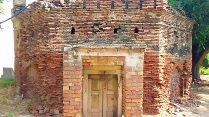 400 Years Oldest, Abandoned And Deserted Tomb In Sahiwal Sargodha Punjab Pakistan #Duckypenduvillage