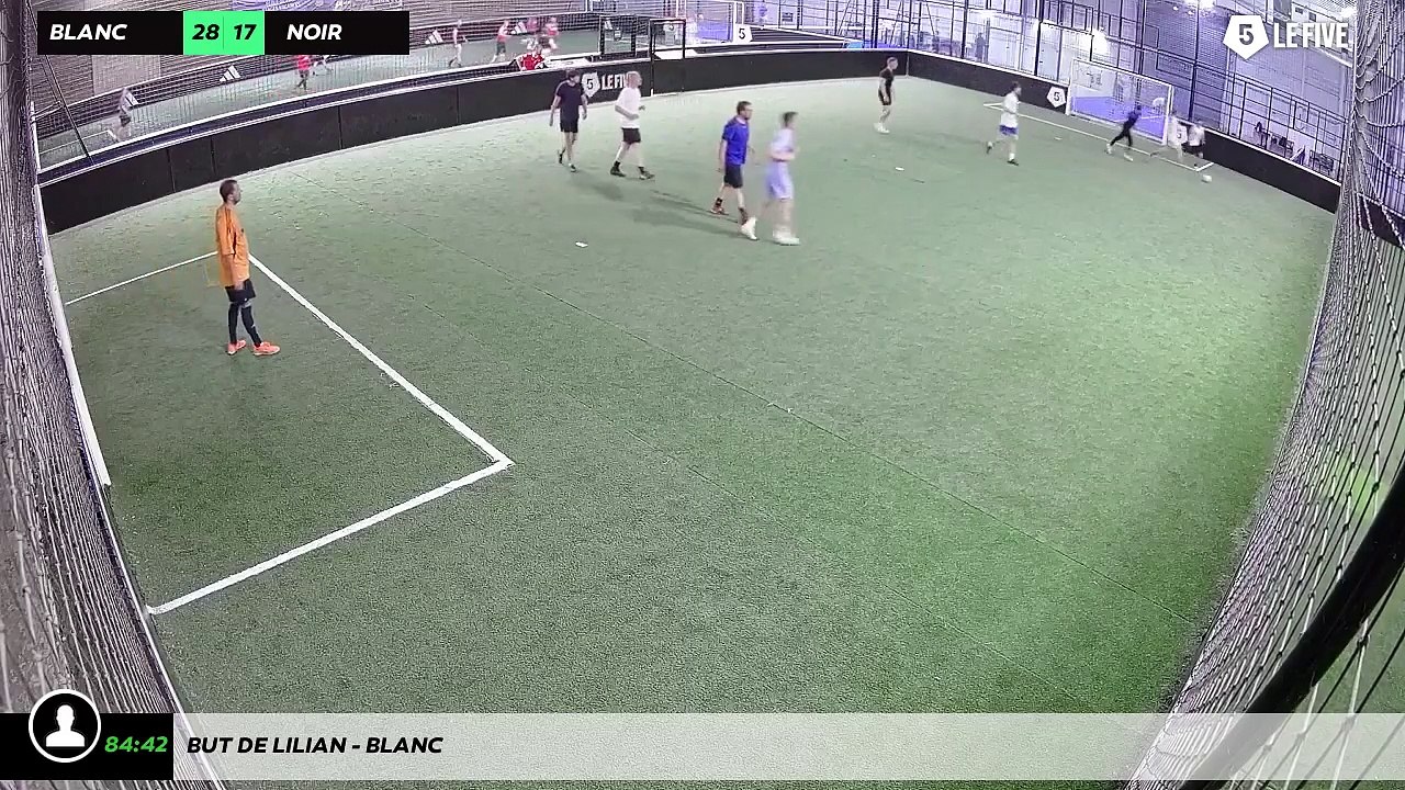 But de Lilian - blanc