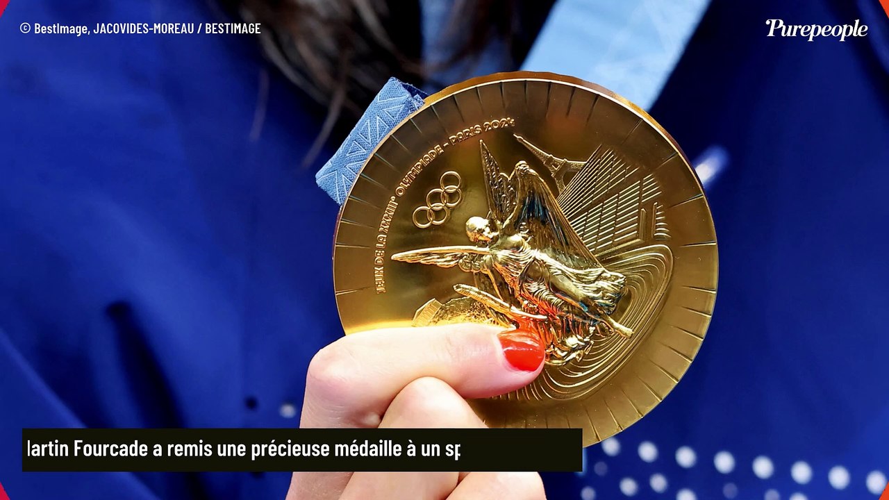 Martin Fourcade : Rare apparition avec sa femme Hélène et l'une de leurs filles pour une grande victoire française