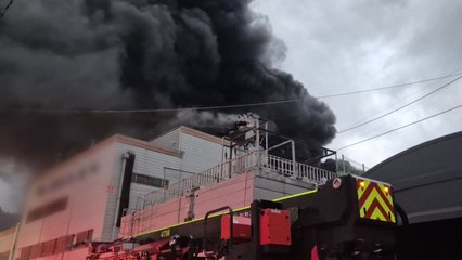 인천 도금공장 불...다친 사람 없어 / YTN