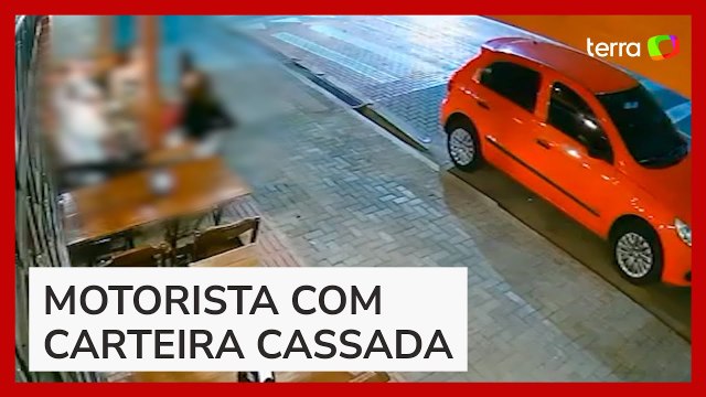 Caminhonete invade churrascaria, atropela grupo e mata mãe e filha no Paraná