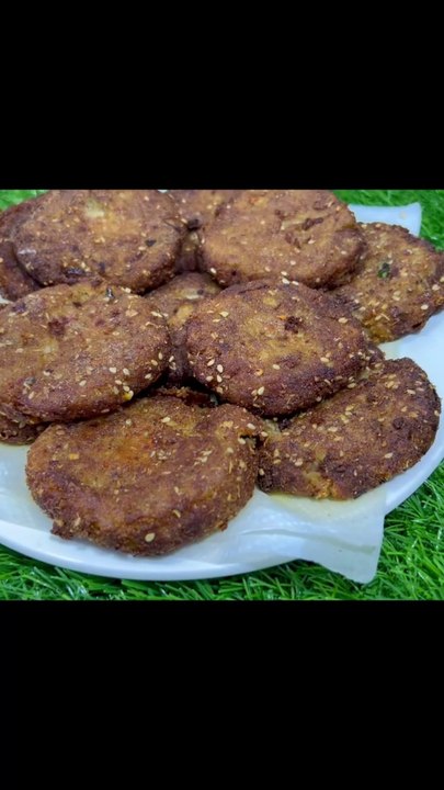Chatkhara Aloo Ke Kabab | Potato Cutlets by Menu Maker
