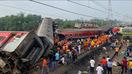 Jharkhand Train Accident: Train Patri Se Kyu Utar Jati Hai| Train Derail Reason In Hindi...|Boldsky