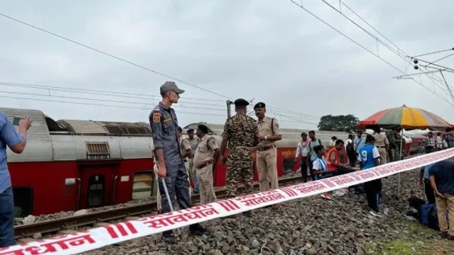 Howara-CSMT Express Derailed: झारखंड में रेल हादसा, पटरी से उतरे हावड़ा मुंबई मेल, 2 की मौत