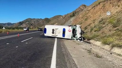 Erzurum'da ambulans ile ticari araç çarpıştı! 4 kişi öldü
