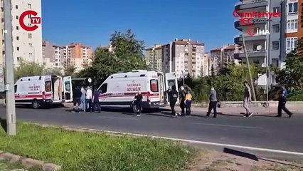 İşçi servisi ile kamyon çarpıştı 10 yaralı