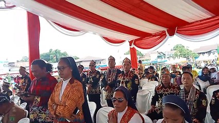 ILAU PASISIMPUNGAN RUMPUN MURUT MALAYSIA - INDONESIA