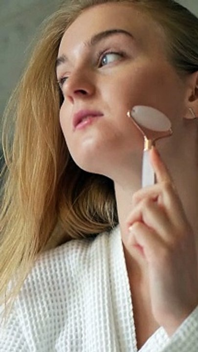 Close-Up Video Of Woman Using Facial Roller#bodycare#fashion