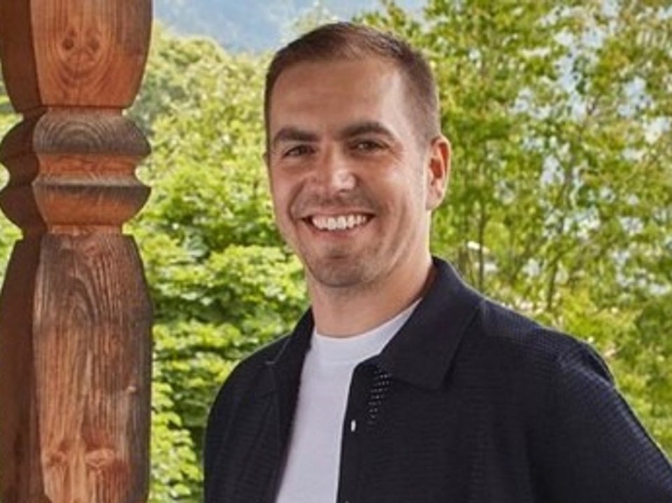 Für 21 Euro: Phillip Lahm lässt Fans in seiner Villa übernachten