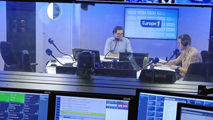 JO Paris 2024 : au Club France, les supporters français derrière Léon Marchand