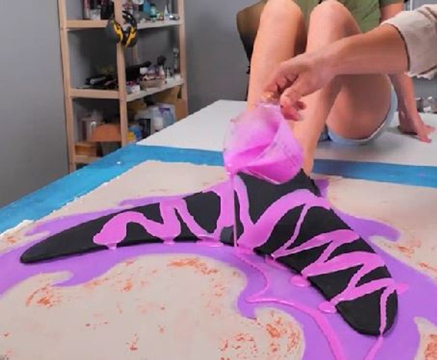 Aquatic crafting at it's finest! Crafting realistic mermaid tail!