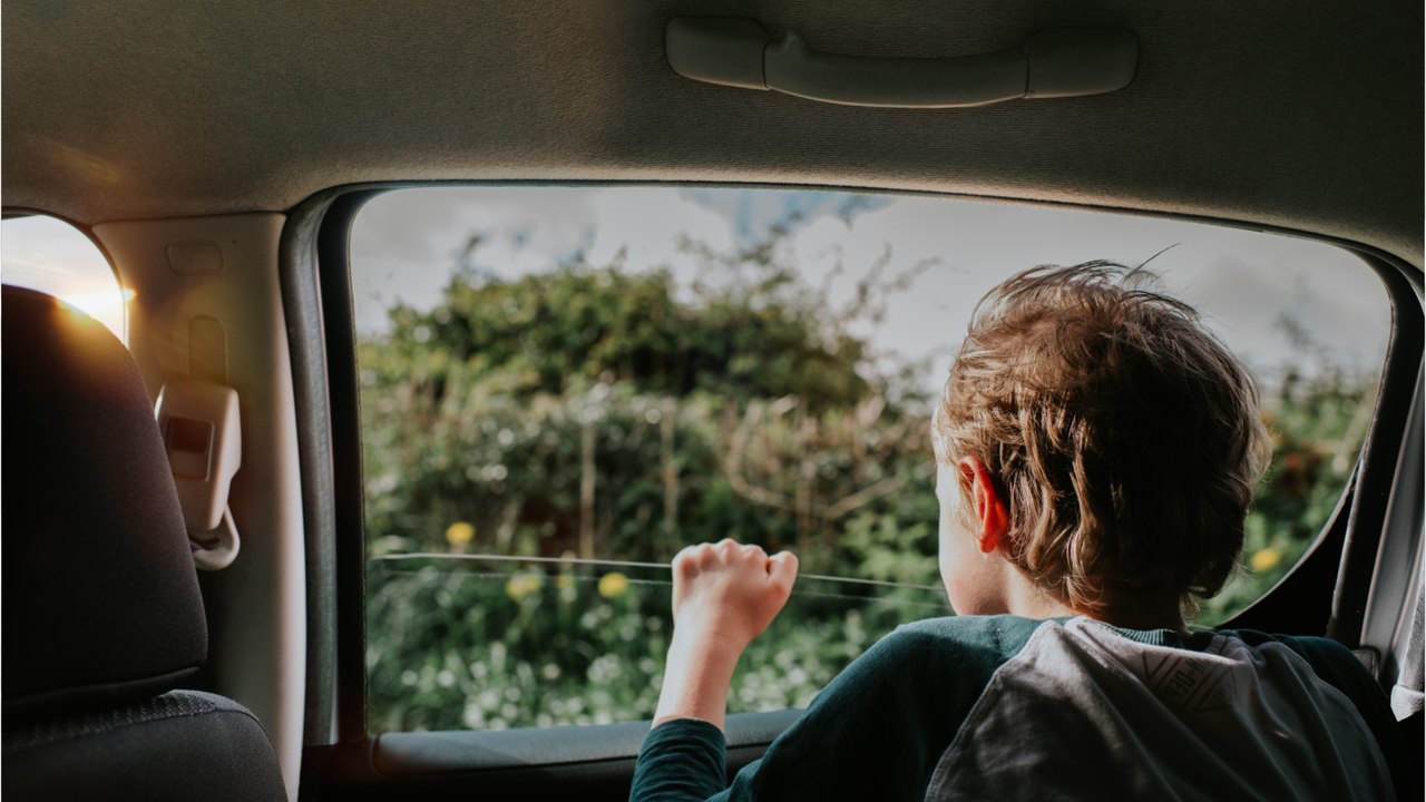 Aube : une petite fille de 2 ans décédée après avoir été oubliée dans une voiture en plein soleil