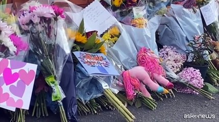 Il dolore a Southport dopo l'accoltellamento, morti due bambini
