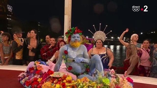 Barbara Butch et Philippe Katerine dans le tableau Festivité lors de la cérémonie d'ouverture des JO de Paris
