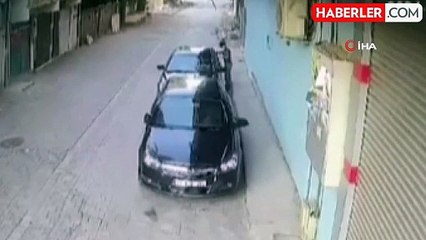 Hırsızlık Yapacağı Otomobilin Camını Kıran Şahıs Alarm Çalınca Kaçtı