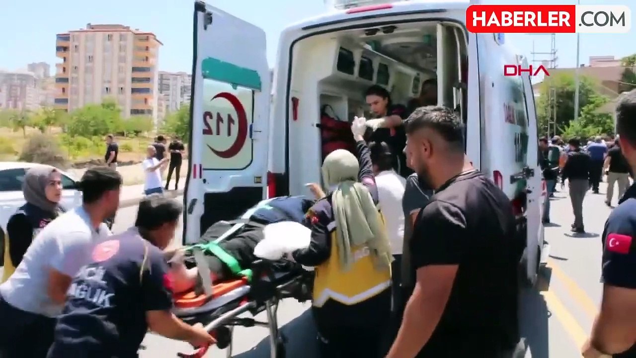 Beylik tabancasını ateşleyen polis dehşet saçtı: Annesi ve 2 akrabasını katletti