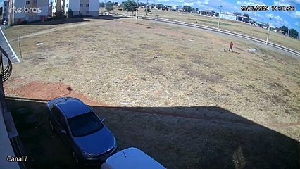 Homem com passagens por Maria da Penha é baleado após discussão com o filho