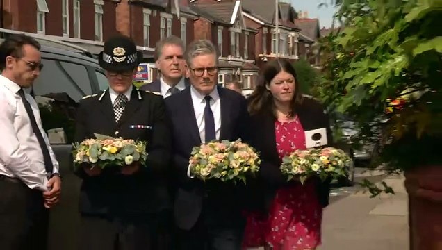 Keir Starmer lays flowers at scene of Southport stabbing