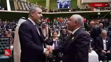İran'ın yeni Cumhurbaşkanı Pezeşkiyan yemin ederek görevine başladı