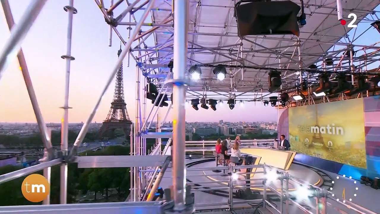 Thomas Sotto et Louise Ekland aux commandes de "Télématin" pendant les Jeux olympiques de Paris 2024 sur France 2.