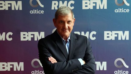 GALA VIDÉO - Yves Calvi : qui est Valérie, sa femme depuis plus de 30 ans ?