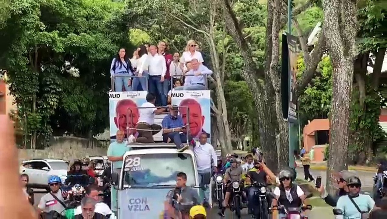 Elecciones en Venezuela: manifestantes aguardan la llegada de Gonzáles Urrutia y Machado a la sede de la ONU