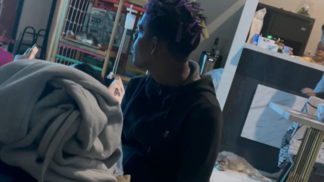 TV time turns into terror time: Aunt's hilariously scare her TV-obsessed nephew