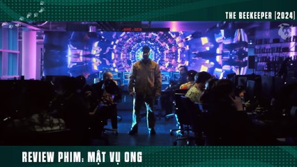 [Review Phim] Anh Nông Dân Hói Nuôi Ong 1 Mình Dẹp Luôn Tổ Chức Mafia Lớn Nhất Thế Giới
