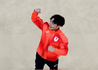 ذهبية الفردي العام في منافسات الجمباز الفني من نصيب شينوسوكي