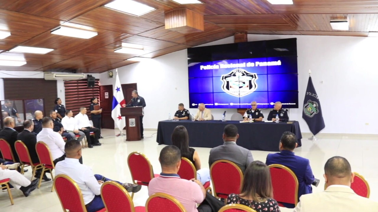 Director de la Policía Nacional se reúne con asociaciones bancarias