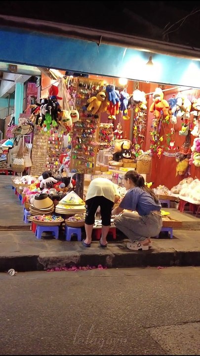 Hoi An Night Shopping ⛵️