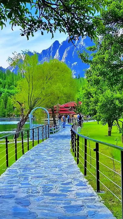 Pakistan SkarDu valley awesome place 2023_most beautiful places in the world-(720p)