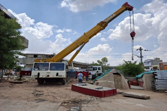 तीन माह के लिए बंद की थी फाटक, छह माह बाद भी नहीं खुली