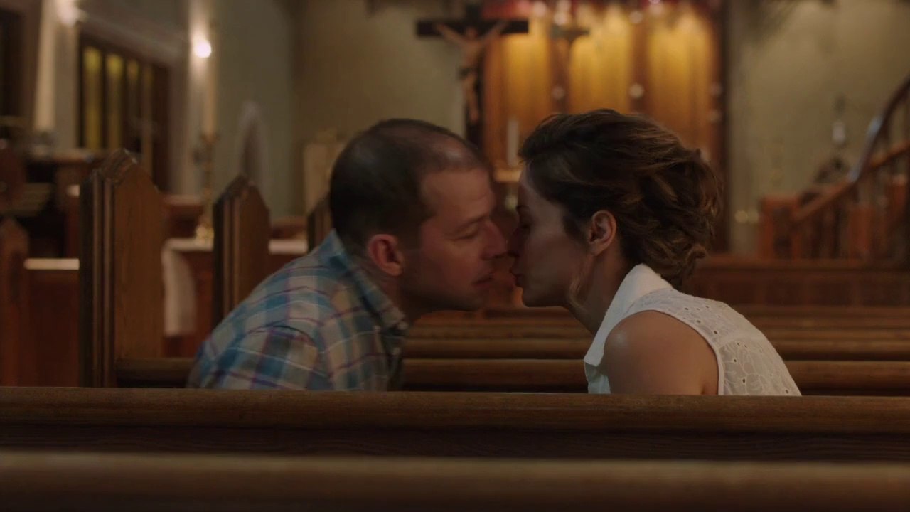 Disappointed that all his friends are married and happy, Ricky goes on the dating site and soon starts dating Danita  HD ( Comedy, Crime, Romance )