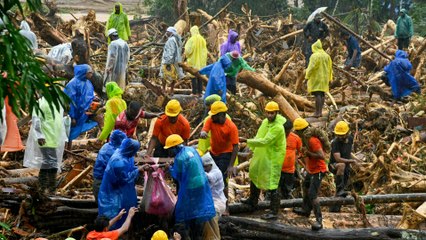 Indien: Mehr als 100 Tote durch Erdrutsche